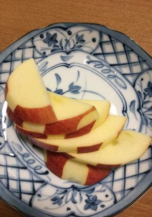 りんごの飾り切り-レシピのメイン写真