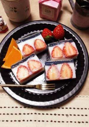 冷んやり♡苺ミルク寒天♪-レシピのメイン写真