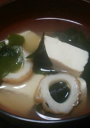 簡単！豆腐とワカメとちくわのお吸い物-レシピのメイン写真