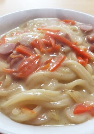 牛乳で煮込むクリームうどん-レシピのメイン写真