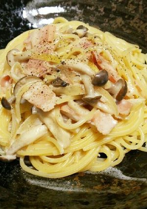 しめじとベーコンの簡単クリームパスタ-レシピのメイン写真