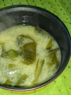 生わかめと玉ねぎの味噌汁-レシピのメイン写真