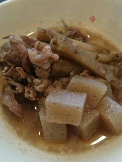 ゴボウとこんにゃくと牛肉の煮物なのか?-レシピのメイン写真