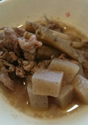 ゴボウとこんにゃくと牛肉の煮物なのか？-レシピのメイン写真