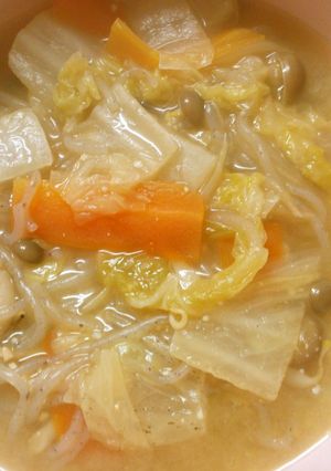 白菜と白滝もやしのスープ！味噌ラーメン風-レシピのメイン写真