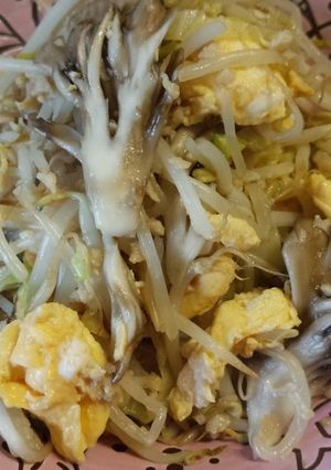 簡単!フワフワ卵ともやし炒め-レシピのメイン写真
