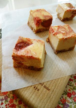 キューブ◆いちごチーズケーキ-レシピのメイン写真