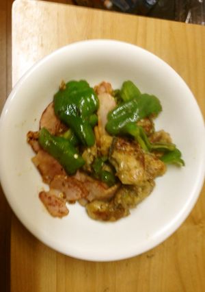 カキとベーコンとピーマンの炒め物-レシピのメイン写真
