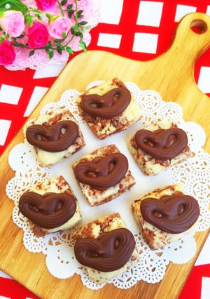バレンタイン♡ハートチョコのせスコーン♪-レシピのメイン写真