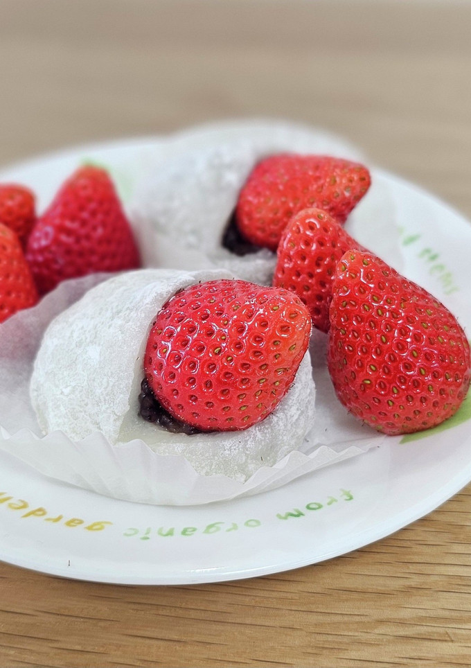 ふわふわ❤レンジで簡単いちご大福♪-レシピのメイン写真