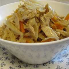 A picture of チキーン♪と（！？）切干大根の煮物.