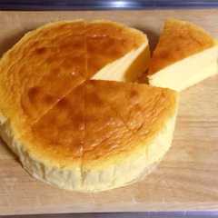 รูปของ 材料３つのスフレチーズケーキ