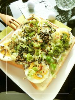 磯香る❀茹で卵*葱*おじゃこのトースト-レシピのメイン写真