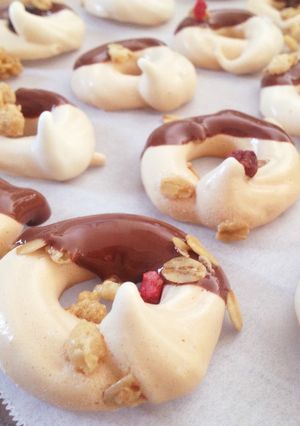 バレンタインに♪チョコグラノラメレンゲ♪-レシピのメイン写真