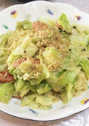 サッポロ一番塩ラーメンで塩焼きそば-レシピのメイン写真
