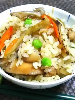 鶏肉と舞茸の炊き込みご飯-レシピのメイン写真