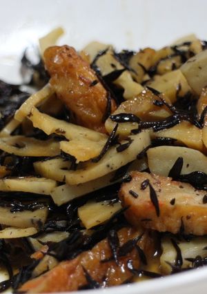 さつま揚げ入りレンコンとひじきの煮物-レシピのメイン写真