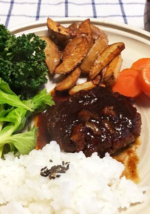 お手軽に華やかな味に♪ハンバーグソース-レシピのメイン写真