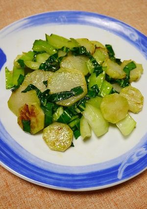 節約！青梗菜とブロッコリーの芯の油炒め-レシピのメイン写真