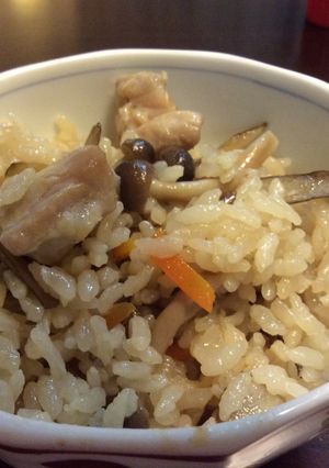 鶏ときのこの炊き込み御飯-レシピのメイン写真
