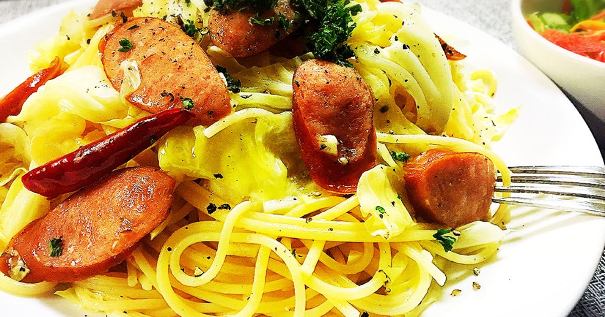 キャベツとソーセージのペペロンチーノ♪ by ryuryutkm