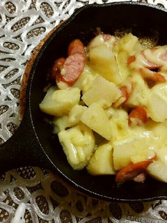 ★スキレットでポテトのチーズ焼き★-レシピのメイン写真