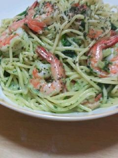 ほうれん草とエビのジェノベーゼ風パスタ-レシピのメイン写真