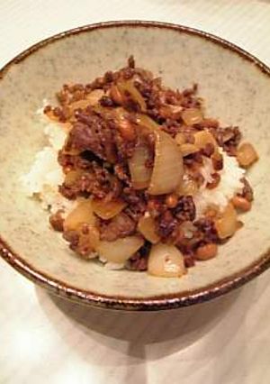 田楽味噌で☆納豆そぼろ丼-レシピのメイン写真