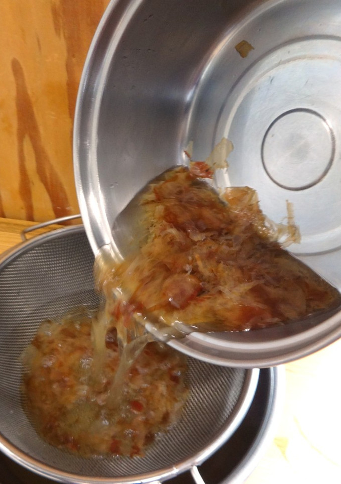＊基本＊だし汁の作り方（かつお節と昆布）-レシピのメイン写真