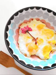 1個の卵で白身と分けずに水玉目玉焼き-レシピのメイン写真