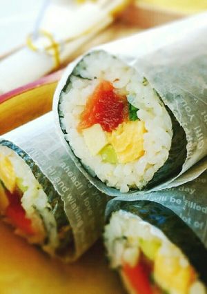 ラップで簡単✾丸かぶりしやすい恵方巻き-レシピのメイン写真
