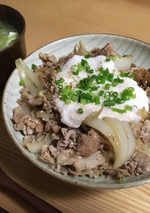 簡単カフェランチ風！豚とろろ丼-レシピのメイン写真