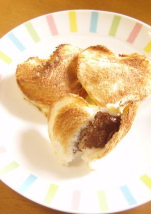 ハートのチョコサンドトースト-レシピのメイン写真