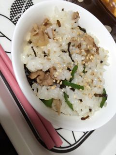 豚肉ピーマン塩昆布の混ぜご飯-レシピのメイン写真