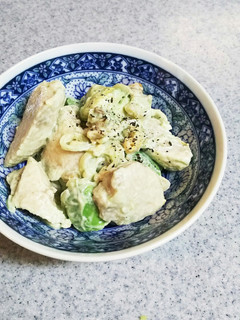 茹で鶏と炒り卵、胡桃入り♡アボカドサラダ-レシピのメイン写真