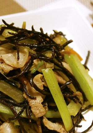 残り物活用！ひじきとセロリのうまうま炒め-レシピのメイン写真