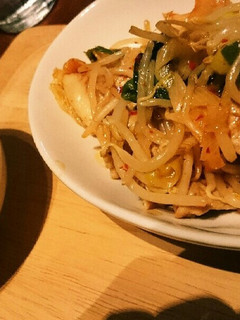 豚キムチに白ネギとモヤシ【カフェご飯】-レシピのメイン写真