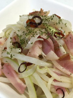 簡単‼大根の皮とモヤシのペペロンチーノ-レシピのメイン写真