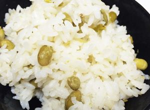 入れて炊くだけ！簡単冷凍枝豆で豆ご飯-レシピのメイン写真