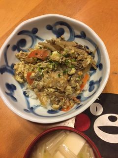 牛肉とごぼうの柳川風丼-レシピのメイン写真