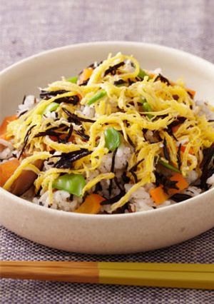 甘辛ひじきと野菜の混ぜ寿司-レシピのメイン写真