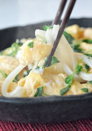 受験生応援レシピ♪　豆苗たまごとじうどん-レシピのメイン写真