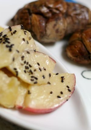 バナナと林檎のミルクがけ（胡麻風味）-レシピのメイン写真