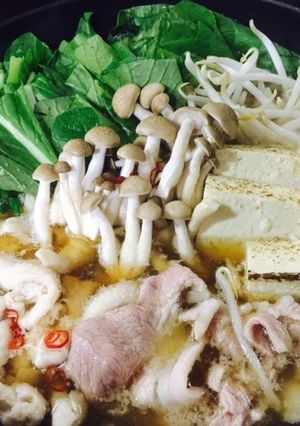 鶏皮と豚肉のぷるっとポカポカ鍋-レシピのメイン写真