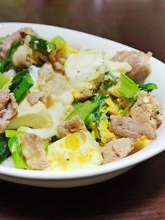 ポン酢が隠し味!!豚と小松菜の豆腐卵とじ-レシピのメイン写真