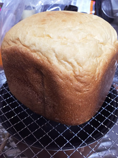 ホームベーカリーでフワフワカリカリ食パン-レシピのメイン写真