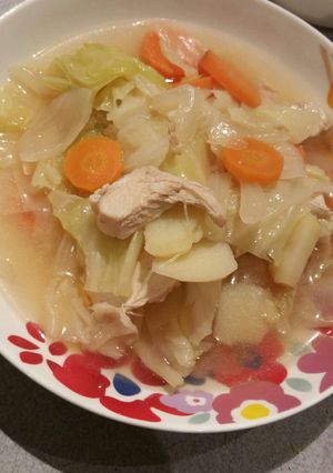 トリムネ肉と野菜たっぷりのコンソメスープ-レシピのメイン写真