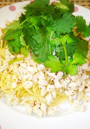 鶏ひき肉とパクチーのペペロンチーノ-レシピのメイン写真