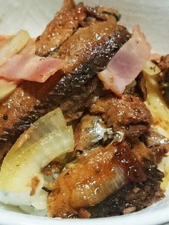 サンマの蒲焼き丼(缶詰)-レシピのメイン写真