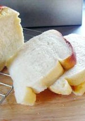 ●明日の朝からちょっと、いや、だいぶ幸せ♪ふわふわモッチリ【生クリーム食パン】-レシピのメイン写真